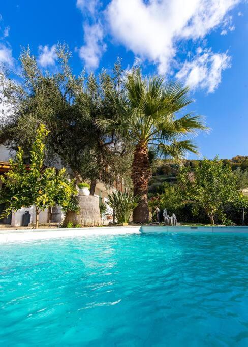 Holiday Home Lucifero Contura Exterior photo